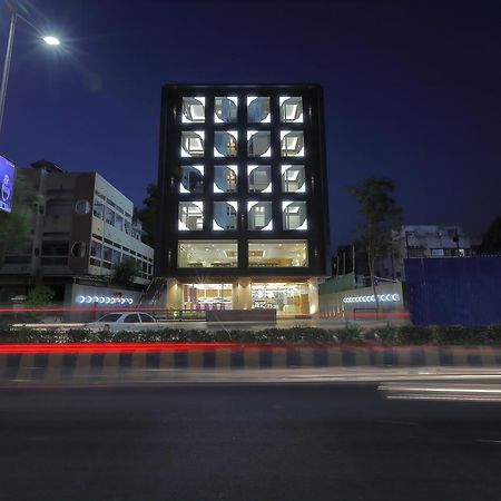 Hotel Silver Heights Ahmadábád Exteriér fotografie
